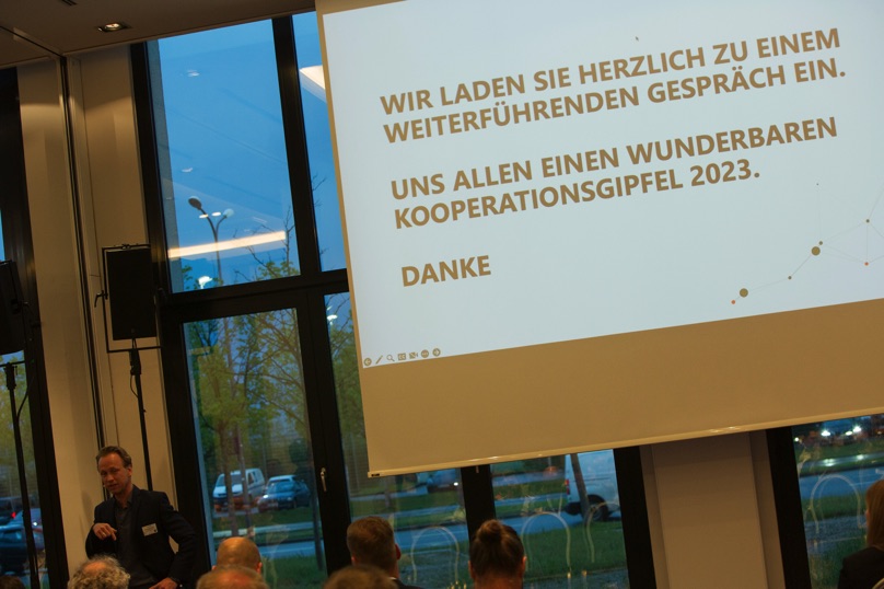 /images/slider-imgs-xs/084_Foto Loeffler_Weconact.jpg